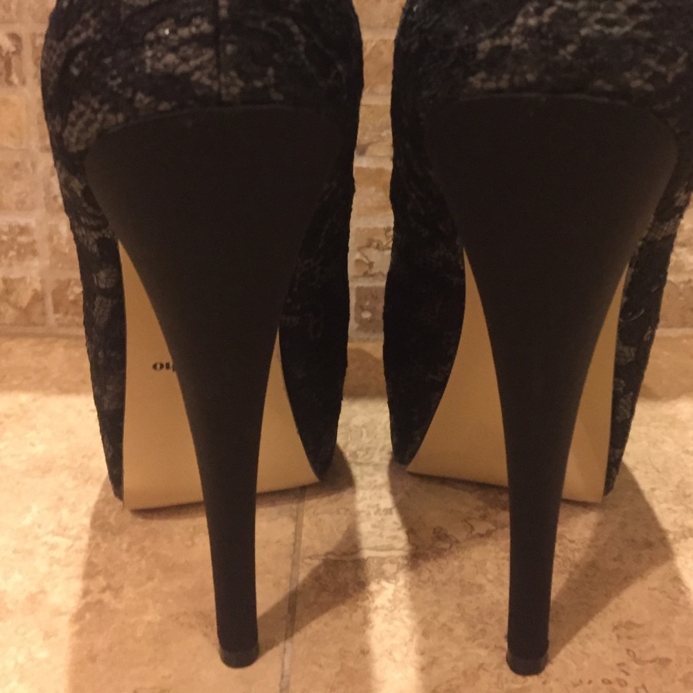 🖤Cute & Elegant Peep-Toes🖤 - Picture 5 of 7